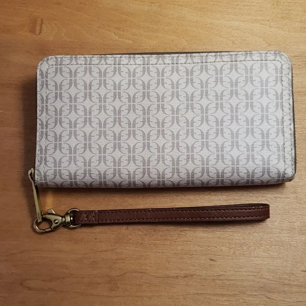 Fossil Clutch Wallet Zip Around
